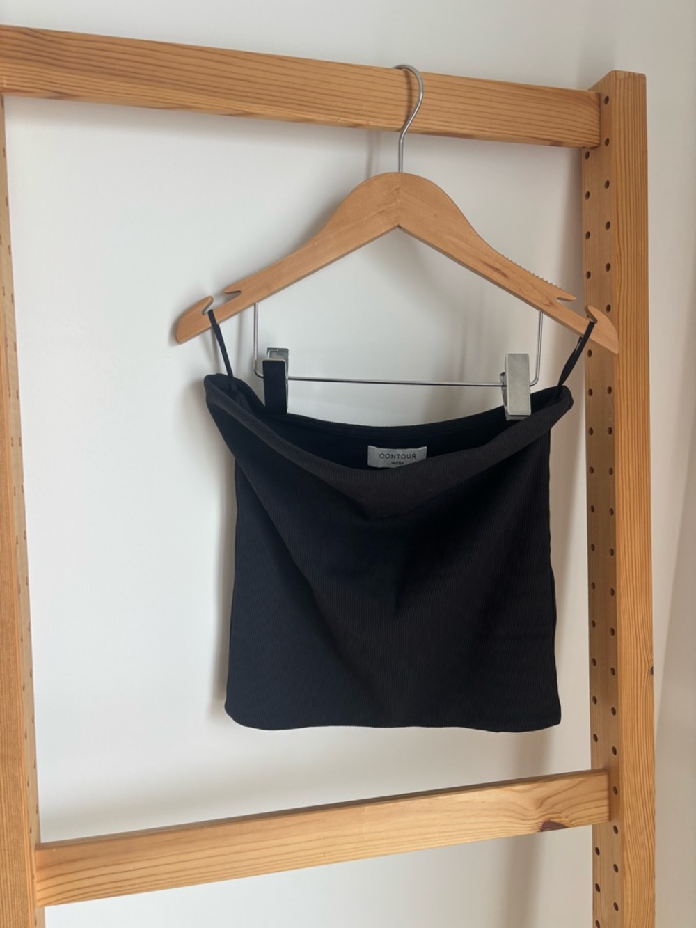 Aritzia Contour Black Ribbed Strapless Top